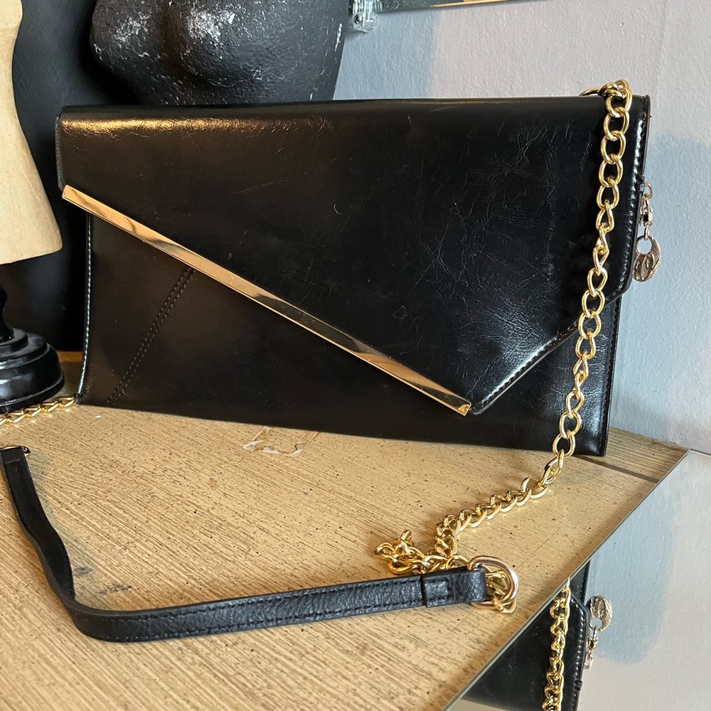 Black Edgy Modern Purse